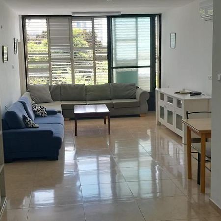 Spacious Jaffa Apt Near The Flea Market เทลอาวีฟ ภายนอก รูปภาพ